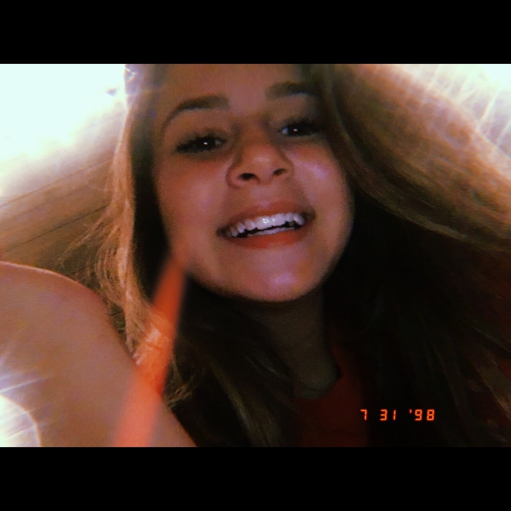 Meet your Posher, Olivia